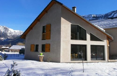 Le Bourg-d'Oisans Chalet De Esquí | Le Perce-Neige - Jacuzzi - Jardin - Gîtes - ALPES HUEZ
