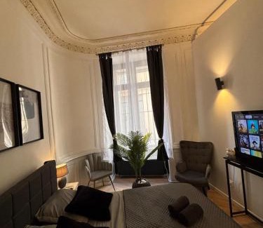 La Celle-sous-Gouzon Apartamento | Le petit boudoir de Beziers