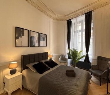 La Celle-sous-Gouzon Apartamento | Le petit boudoir de Beziers