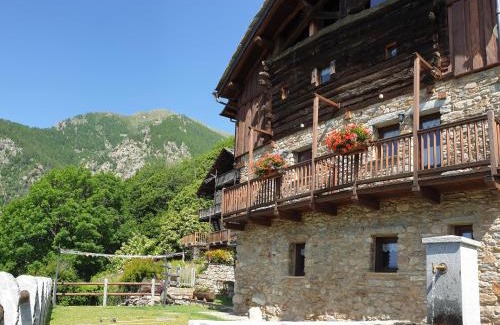 Fontainemore Casa | Le Petit Coeur