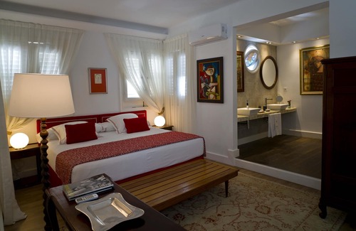 Municipality of Playa Hotel | Le Petit Mistinguett by Estampa
