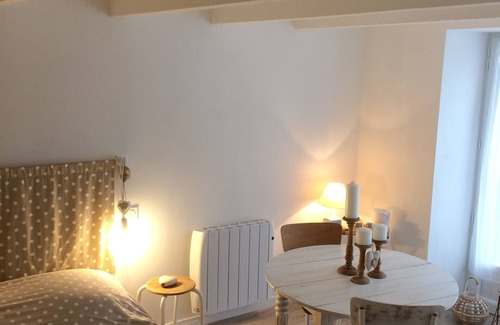 Saint-Malo-du-Bois Cama Y Desayuno | Le Petit Monty