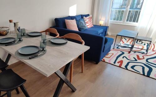 Aix-les-Bains Apartamento | Le Petit Port - Appartement 4 étoiles - standing, vue lac, calme, piscine