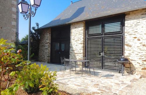 Menil Casa | Le Petit Vigneau