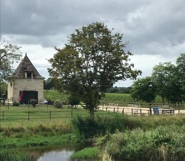 Eynesse Casa | Le Pigeonnier de Château Picon