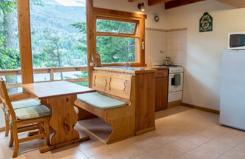Puerto Manzano Cabina | Le Pommier 3 | Cabañas frente al Lago y con Pileta Climatizada