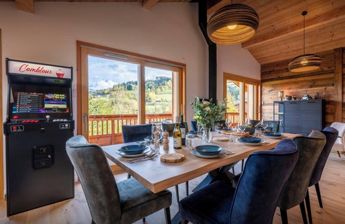 Combloux Apartamento | Le Primpiolet - Penthouse for 9 with Mont Blanc view - OVO Network