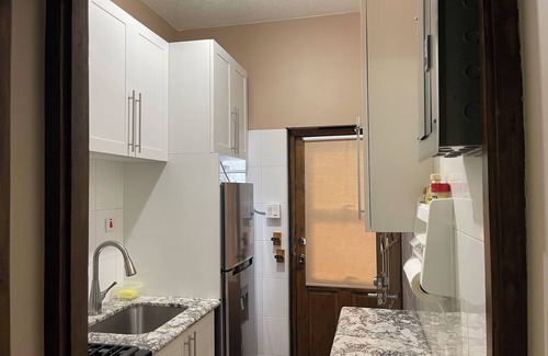Molynes Gardens Apartamento | Le Quad's Studio ~ Private, Secured & Elegant