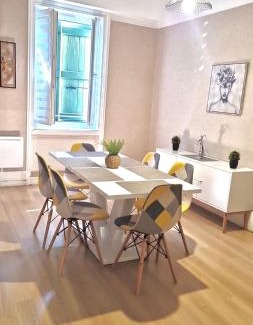 Saint-Laurent-sur-Saone Apartamento | Le Rétro - Appartement 2 chambres confortable et calme - Proche de toutes commodité - Stationnement facile à proximité