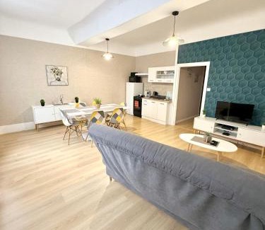 Saint-Laurent-sur-Saone Apartamento | Le Rétro - Appartement 2 chambres confortable et calme - Proche de toutes commodité - Stationnement facile à proximité