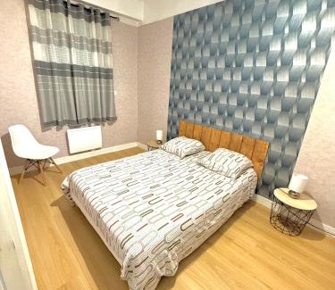 Saint-Laurent-sur-Saone Apartamento | Le Rétro - Appartement 2 chambres confortable et calme - Proche de toutes commodité - Stationnement facile à proximité