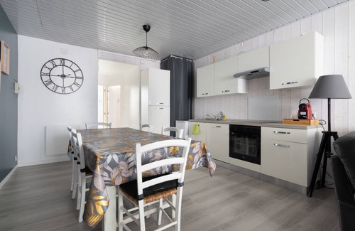 Bagneres-de-Bigorre Apartamento | Le reflet des Pyrénées 6/8 people, close to town center and ski shuttles