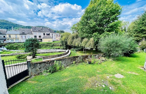 Bagneres-de-Bigorre Apartamento | Le reflet des Pyrénées 6/8 people, close to town center and ski shuttles