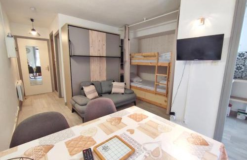 Bagneres-de-Luchon Apartamento | Le reflet des montagnes, studio, centre Luchon, 4 personnes