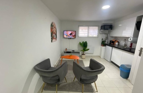 Bobigny Apartamento | Le Refuge Coloré à 15 Minutes de Paris