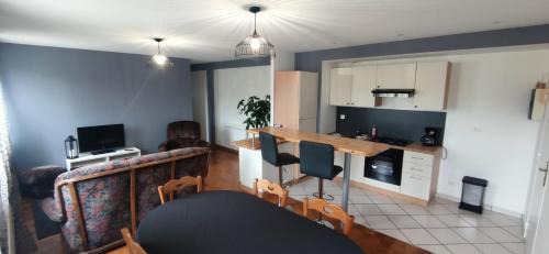 Colombey-les-deux-Eglises Apartamento | Le Relais de La Poste 2