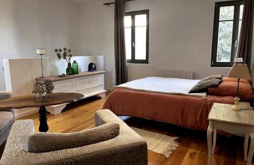 Turquant Casa | Le Relais de l'Artiste