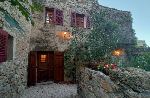 Sillans-la Cascade Casa | Le Repère de la Duchesse - Annexe de Château Médiéval en Plein Coeur de Provence