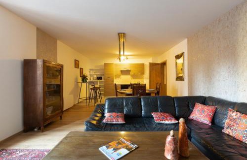 Selestat Apartamento | LE RHENANUS Jacques Taurellus - appartement duplex au calme - centre ville - parking gratuit