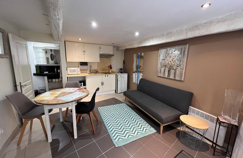 Fayence Apartamento | Le Rocher Fayence atypical apartment in the ramparts