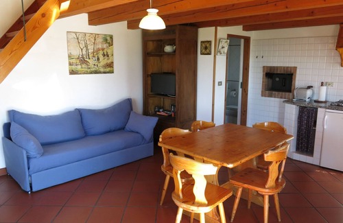 Grazzano Badoglio Casa | Le Rose Rosse by Interhome