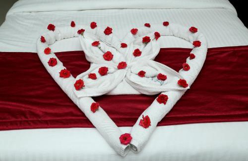 Perambur Purasavakam Hotel | Le Royal Inn