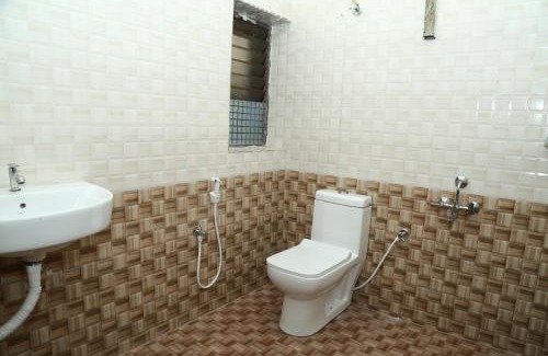 Perambur Purasavakam Hotel | Le Royal Inn