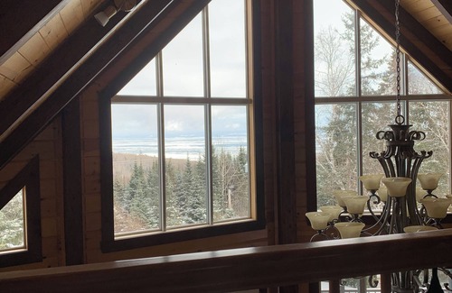 Saint-Joseph-de-la-Rive Chalet De Esquí | Le Rustique: Family relaxation on the mountain overlooking the river (Charlevoix)