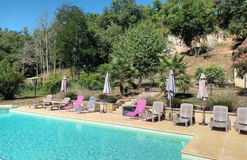 Saint-Leon-sur-Vezere Apartamento | Le Séchoir des acacias, Gîte les Chênes Verts