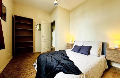 Sens Apartamento | Le Saint - By 69ALSACELO- 3 Chambres Séparées - Idéal Pro & Famille - Patio Privé - Proche Centre Ville - Smart TV - WiFi Fibre - Check-in Autonome - Parking Facile & Gratuit