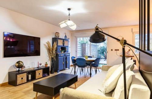 Villejean Apartamento | Le Saint Cyr - bel appartement, parking & terrasse