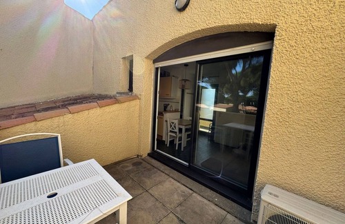 Cap d'Agde Apartamento | Le Saint Loup with swimming pool et parking