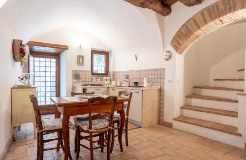 Calvi di Umbria Apartamento | Le Scalette - Holiday Home in Calvi - ItalyWeGo