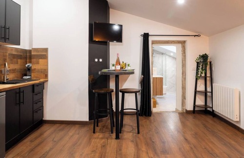 Saint-Laurent-sur-Saone Apartamento | Le Sigorgne Downtown Station