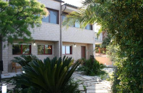 Cellamare Cama Y Desayuno | Le Sirene Bed and Breakfast