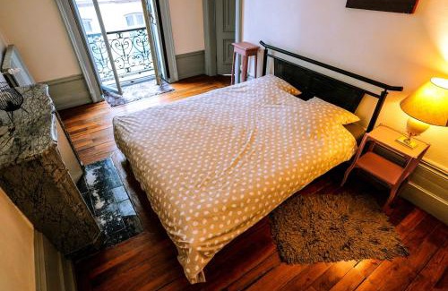Besancon Old Town Apartamento | Le St Amour Élégant 2 chambres *Wifi/Super Centre*