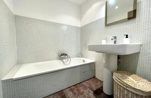 Menton Apartamento | Le St Pierre, joli T1 central à 2 minutes des plages