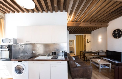 Gorge de Loup Apartamento | Le St Pierre - Typical 2 bedrooms close to Saône