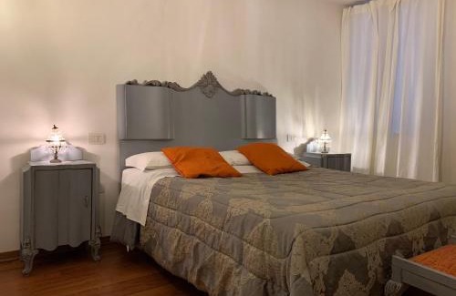 Foligno Casa | Le stanze di Anna Rita all'Arco Polinori