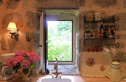 Entraygues-sur-Truyere Cabaña | Estudio: Encantadora casa de campo en Aveyron en el corazón del Valle del Lot