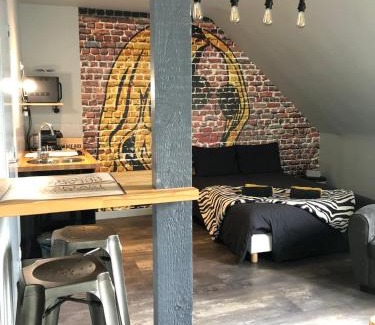 Bruz Apartamento | Le studio d'Angèle : Blondie