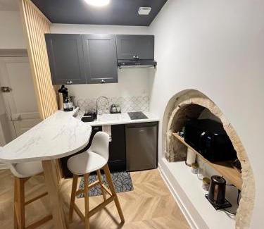 Bourges Apartamento | Le Studio Haslay SERAUCOURT en plein cœur de ville de BOURGES - Charme de l ancien et confort contemporain