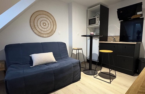 Aubusson Apartamento | Le studio LOUANA: ideal short stay/co-working/Day use/love rooms