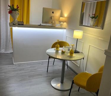 Ognina Cama Y Desayuno | Le Suite del Lungomare Catania