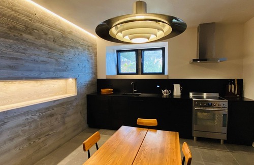 Montagudet Apartamento | Le Suite Jardin: Contemporary designed apartment in an ancient farmhouse