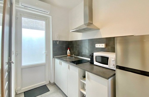 Faubourg Apartamento | Le Sully, City Center Studio with A/C