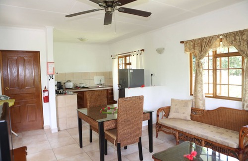 La Digue Casa | Le surmer self catering chalets