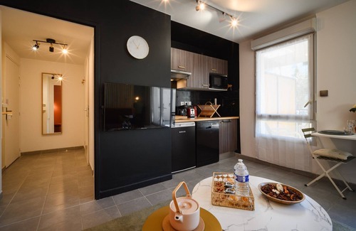 Colomiers Apartamento | Le Terra Rosa ~ Parking ~ Near Airbus