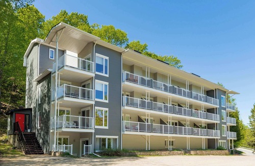 Mont-Tremblant Village Apartamento | Le Treehouse by Gestion ELITE
