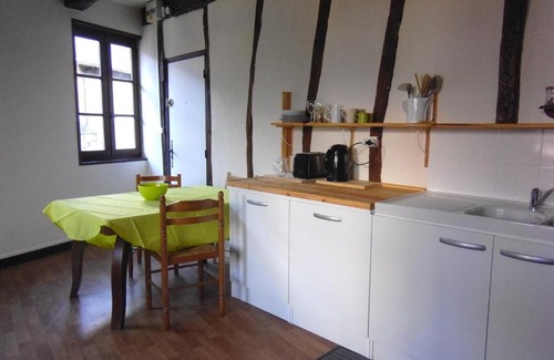 Uzerche Apartamento | Le trou dans le mur